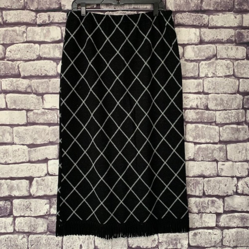 ♠️🤍 Lennie For Nina Leonard Skirt - Sz. L.  SO soft with elastic waist!!